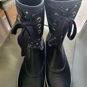 Hunter Douglas rain boots, navy blue with tiny white umbrellas design woman 8.5